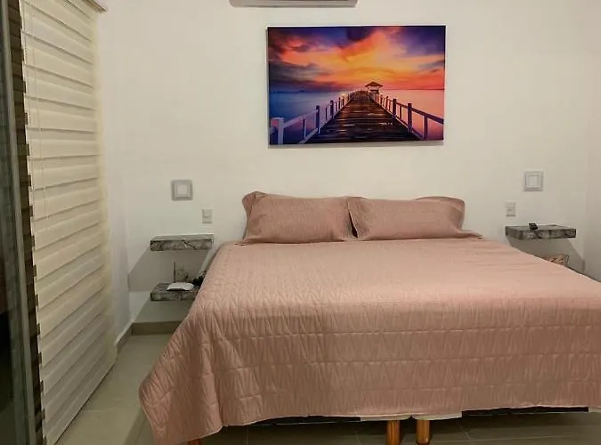 La Casa Del Arbol -4bed 3 Bath Сasa de vacaciones