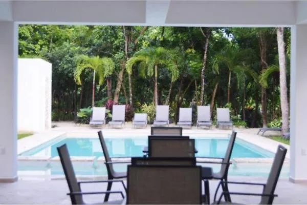 La Casa Del Arbol -4bed 3 Bath *