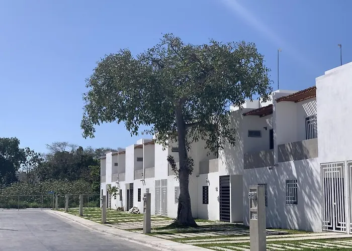 La Casa Del Arbol -4bed 3 Bath * Puerto Morelos