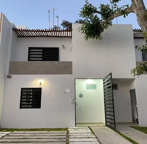 La Casa Del Arbol -4bed 3 Bath Puerto Morelos