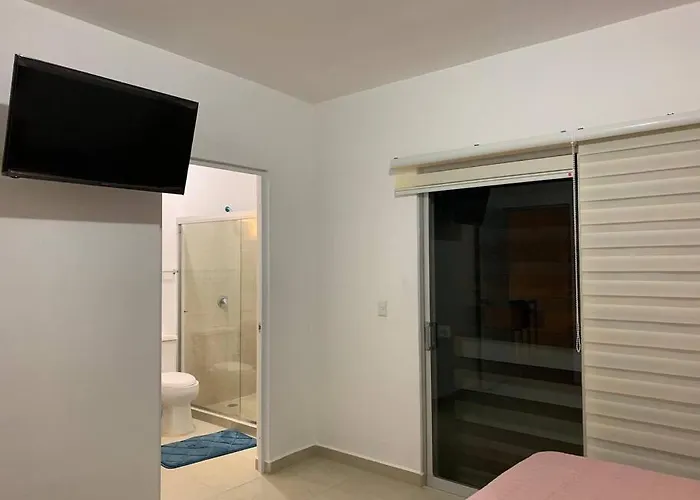 La Casa Del Arbol -4bed 3 Bath Сasa de vacaciones *